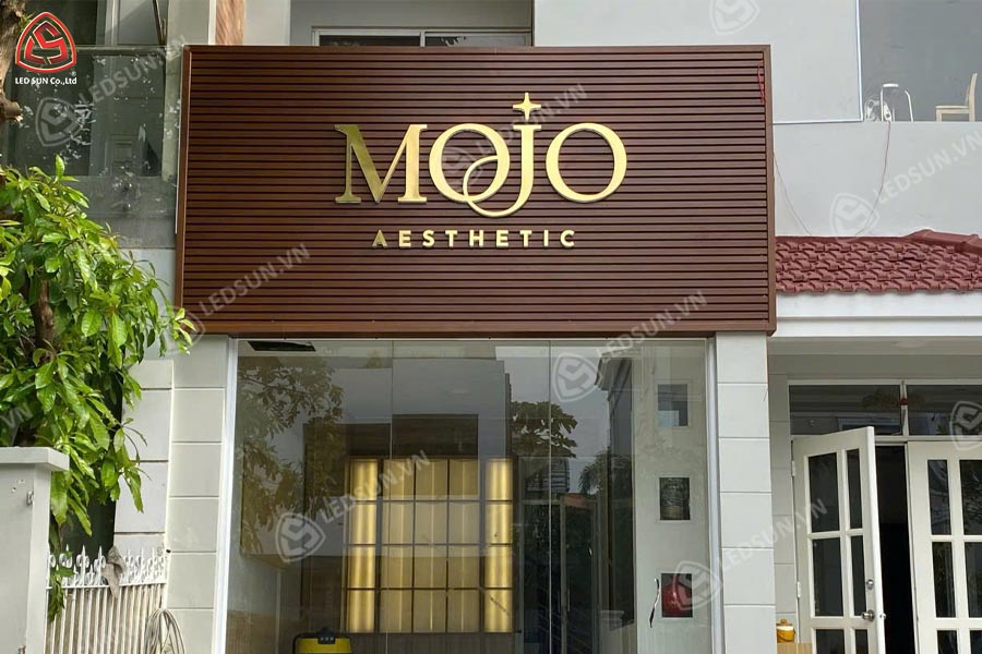 bảng hiệu tôn sóng