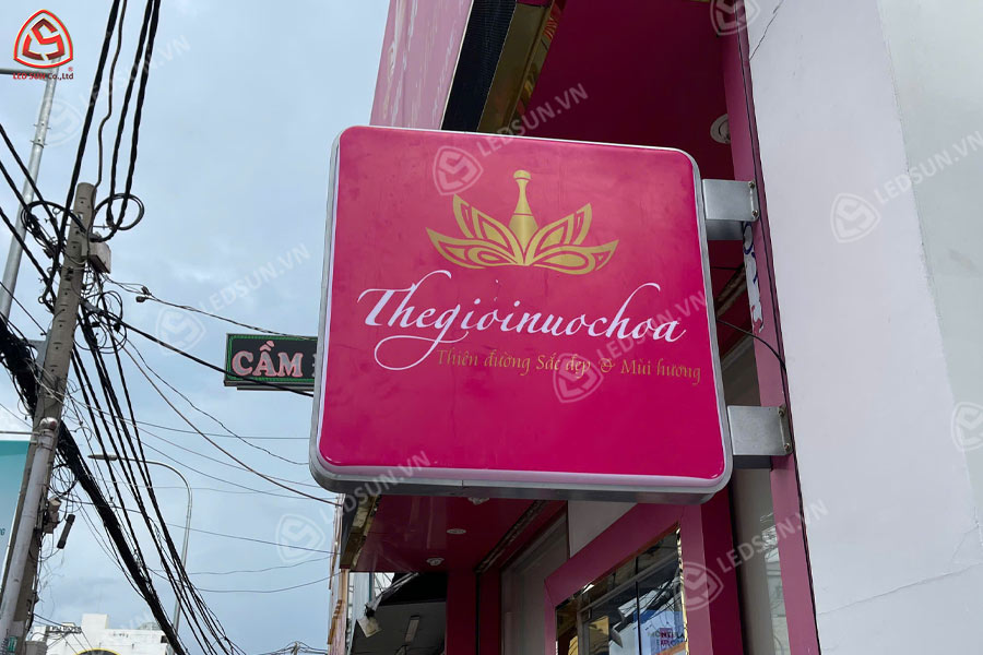 Hộp đèn hút nổi hình chữ nhật