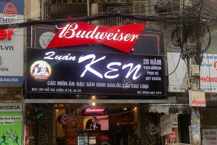 bảng hiệu nhà hàng