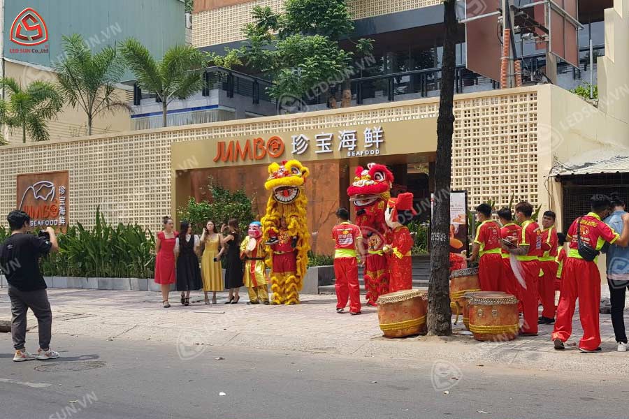 bảng hiệu quán ăn