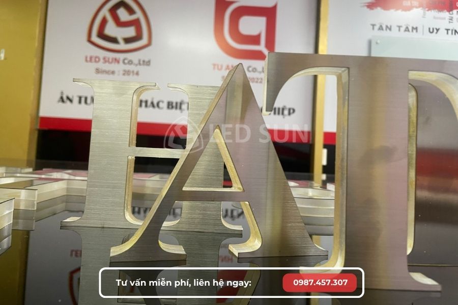 gia công chữ inox quận 3