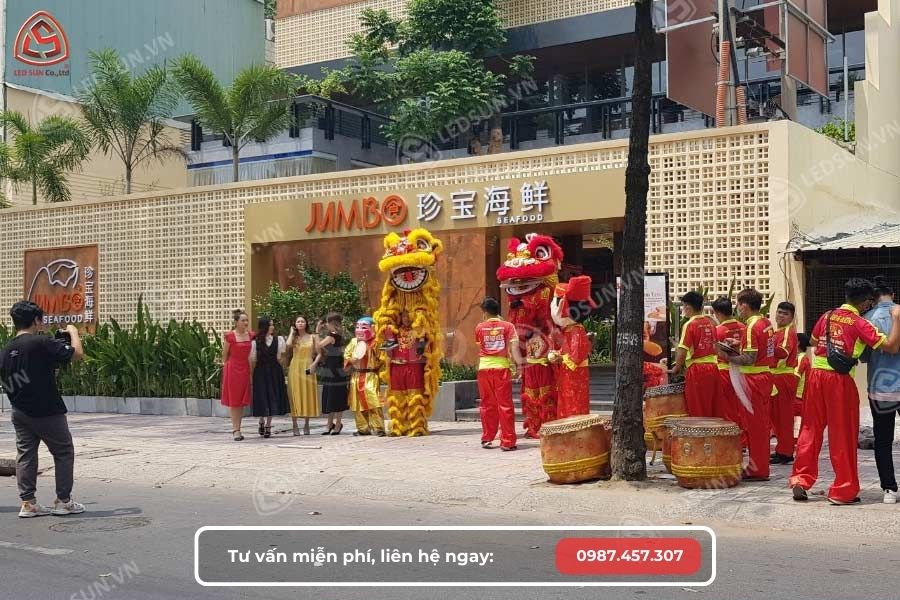 bảng hiệu nhà hàng bằng alu