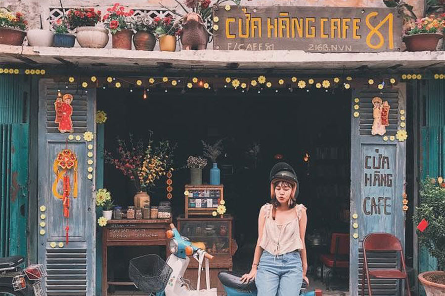Bảng hiệu gỗ vẽ tay – Quán cà phê vintage